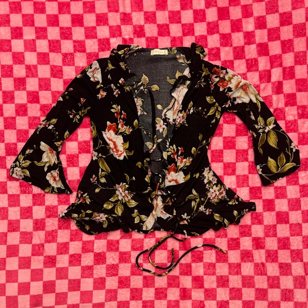Floral Ruffle Tie-Front Women's Top - Black / Multi